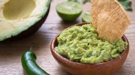 ¿Así, sin chicharrón? El guacamole es el segundo mejor platillo vegano del mundo en Taste Atlas