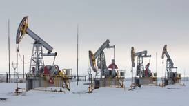 AIE recorta pronósticos de demanda de petróleo ante las restricciones por el COVID-19
