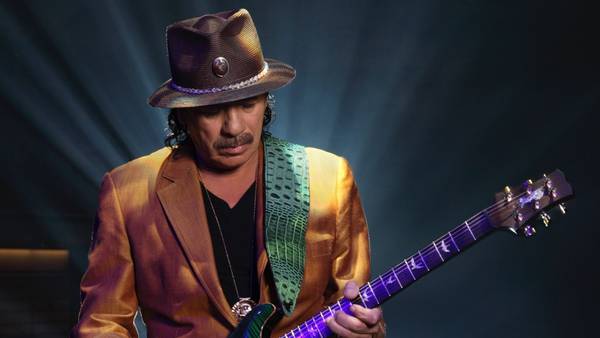 Revelan el estado de salud de Carlos Santana y las razones de su desmayo en concierto