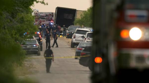 Desgracia en Texas: hallan a 46 migrantes muertos en camión