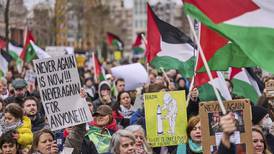 Protestan en Países Bajos por la presencia del presidente israelí en inauguración de un museo