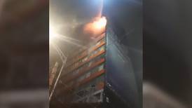 Edificio Canadá en CDMX se incendia; evacuan a 150 personas 