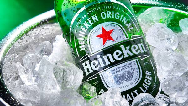 Heineken va por ‘el reino’ de Oxxo: Suma 17 mil tiendas Six en México 