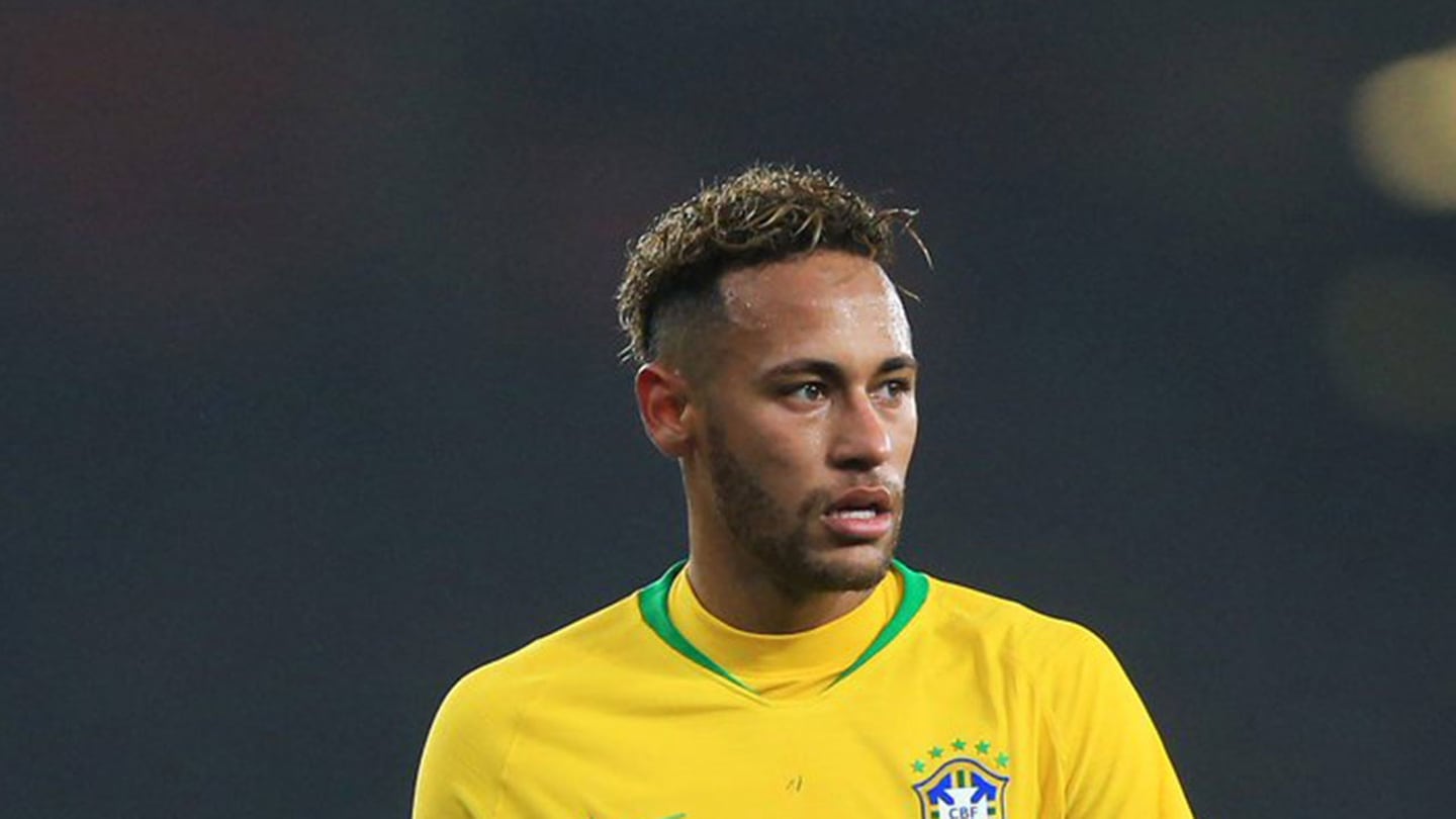 Neymar salió lesionado ante Camerún